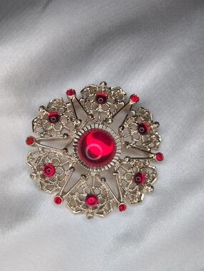 Sarah Coventry Signed Faux Ruby Gold Tone Maltese Cross Brooch - AS IS